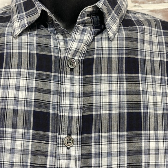 Theory button short men’s medium - Picture 6 of 7